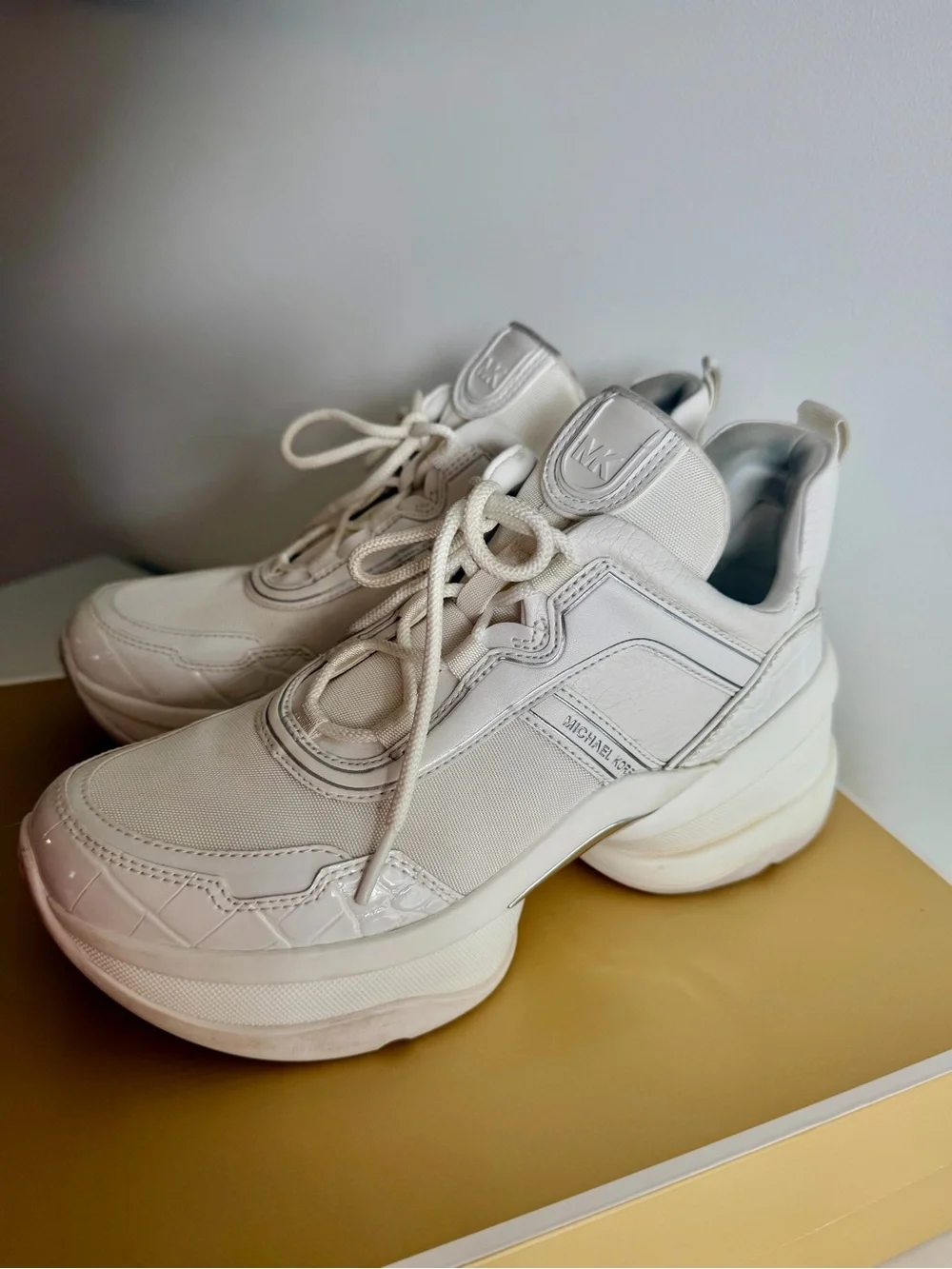 Michael Kors Olympia Mixed-Media Trainer Women’s Sneakers size 9.5 -white